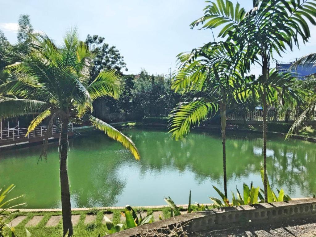 Royal Lee Resort And Spa Nai Yang Bagian luar foto