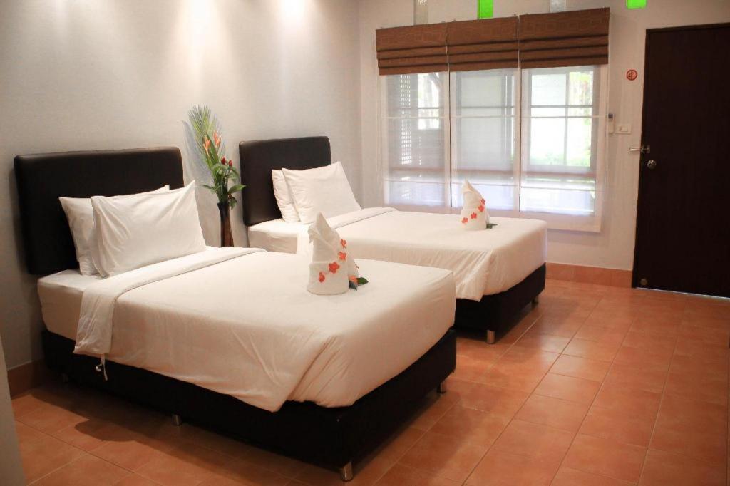 Royal Lee Resort And Spa Nai Yang Bagian luar foto