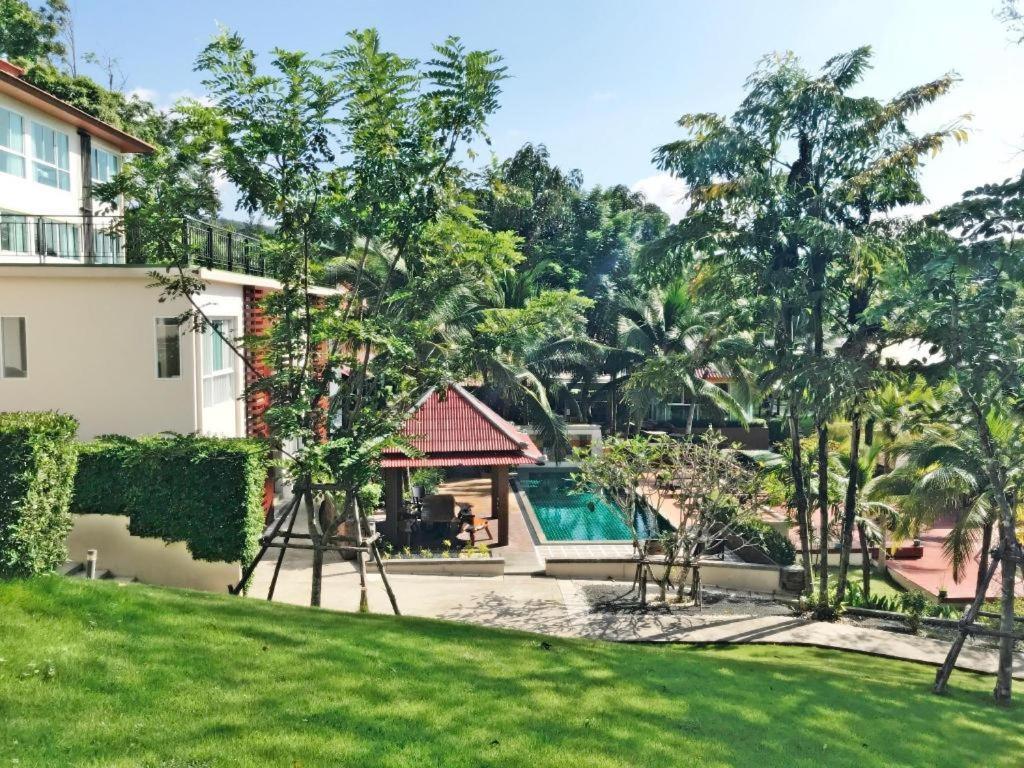 Royal Lee Resort And Spa Nai Yang Bagian luar foto
