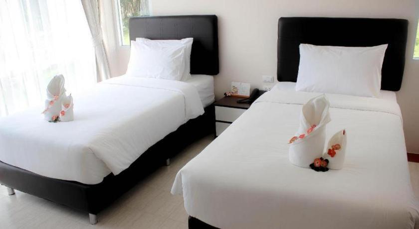 Royal Lee Resort And Spa Nai Yang Bagian luar foto