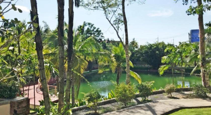 Royal Lee Resort And Spa Nai Yang Bagian luar foto