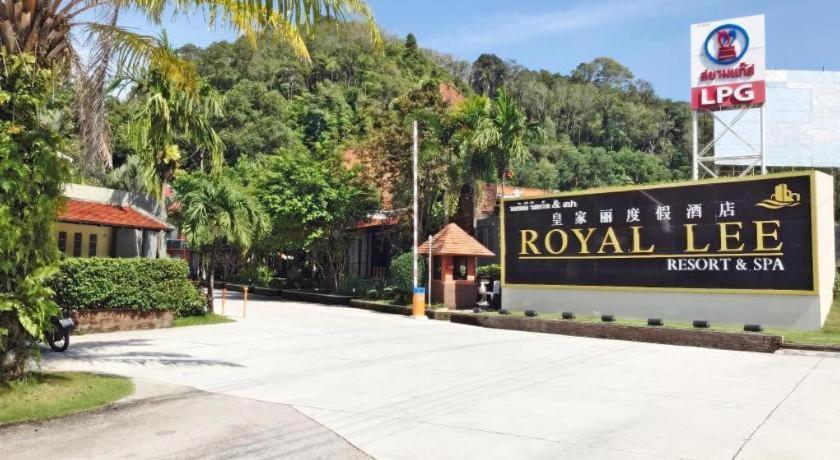 Royal Lee Resort And Spa Nai Yang Bagian luar foto