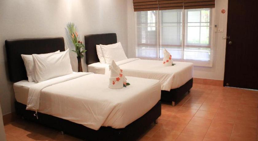Royal Lee Resort And Spa Nai Yang Bagian luar foto