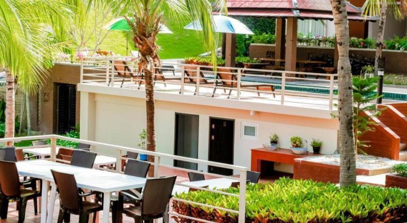 Royal Lee Resort And Spa Nai Yang Bagian luar foto