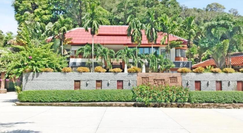 Royal Lee Resort And Spa Nai Yang Bagian luar foto